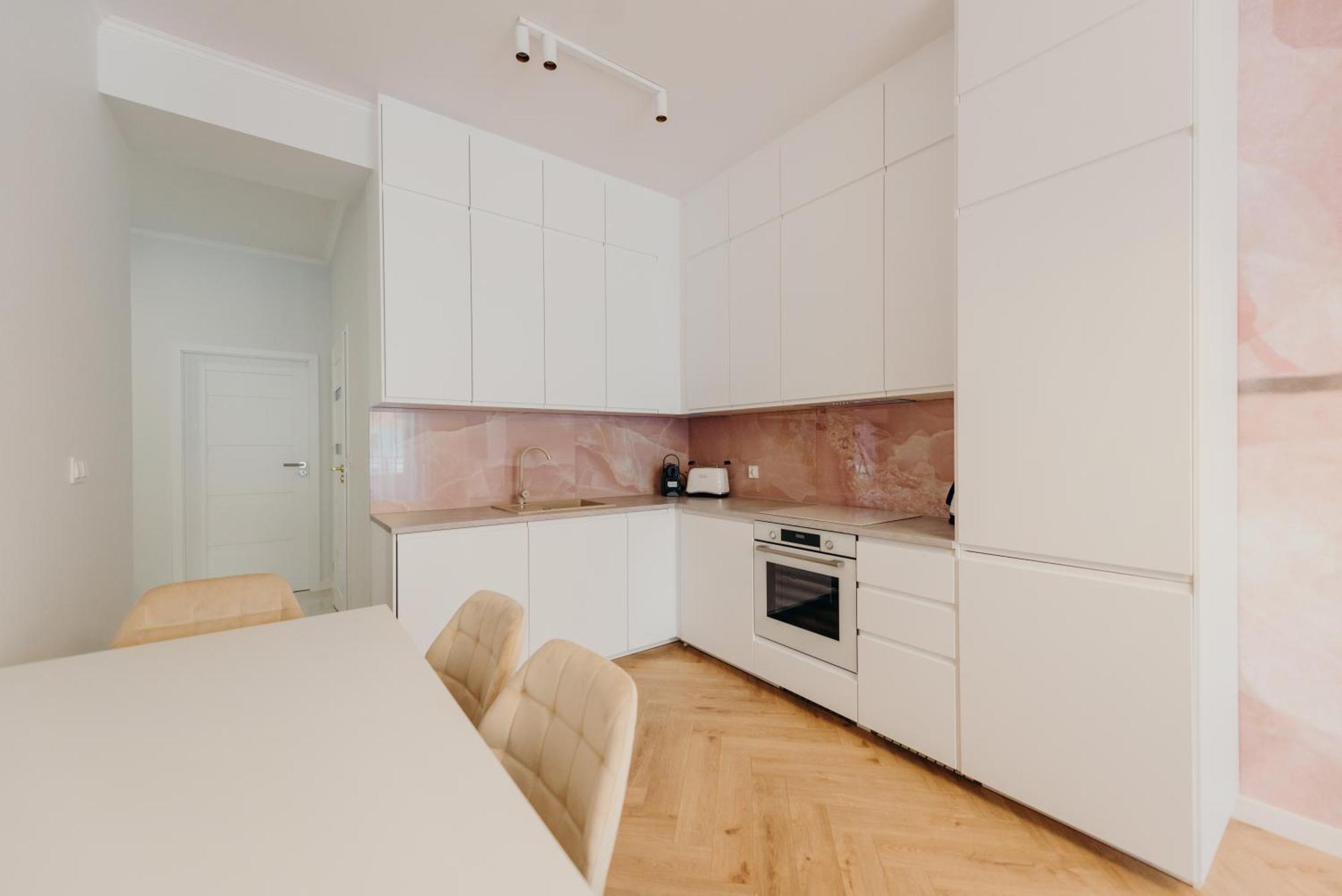 ז'שוב 3 Bedrooms Premium Bella Rosa For 8 Guests With Ac And Underground Parking מראה חיצוני תמונה