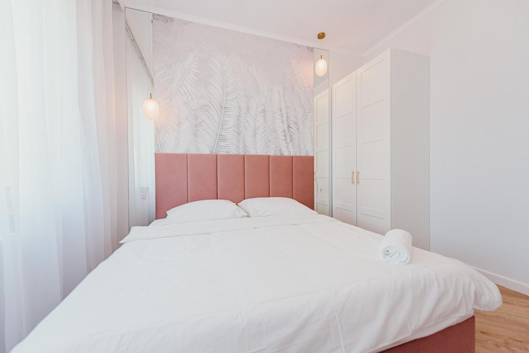 ז'שוב 3 Bedrooms Premium Bella Rosa For 8 Guests With Ac And Underground Parking מראה חיצוני תמונה